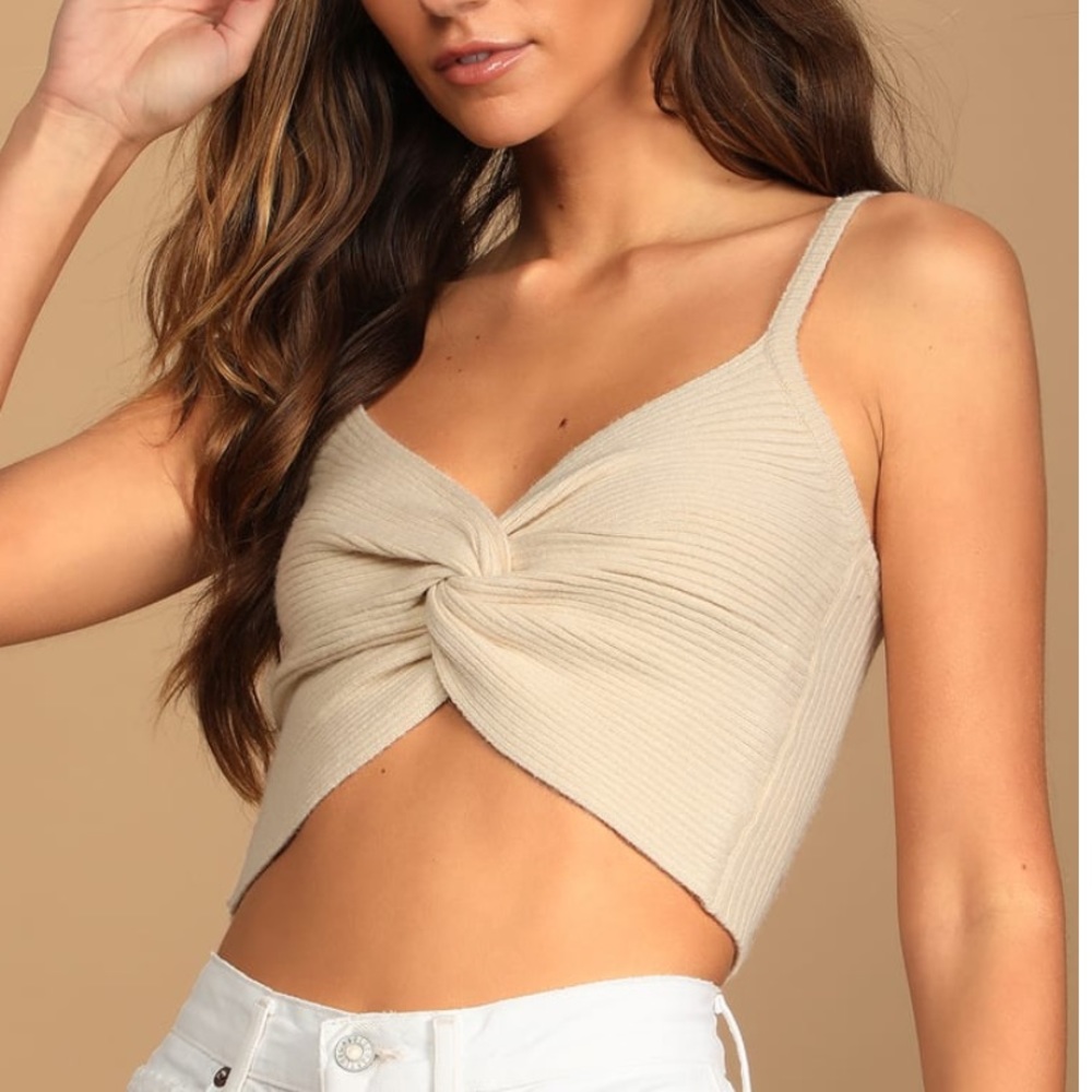 Twist Front Cropped Sweater Tank